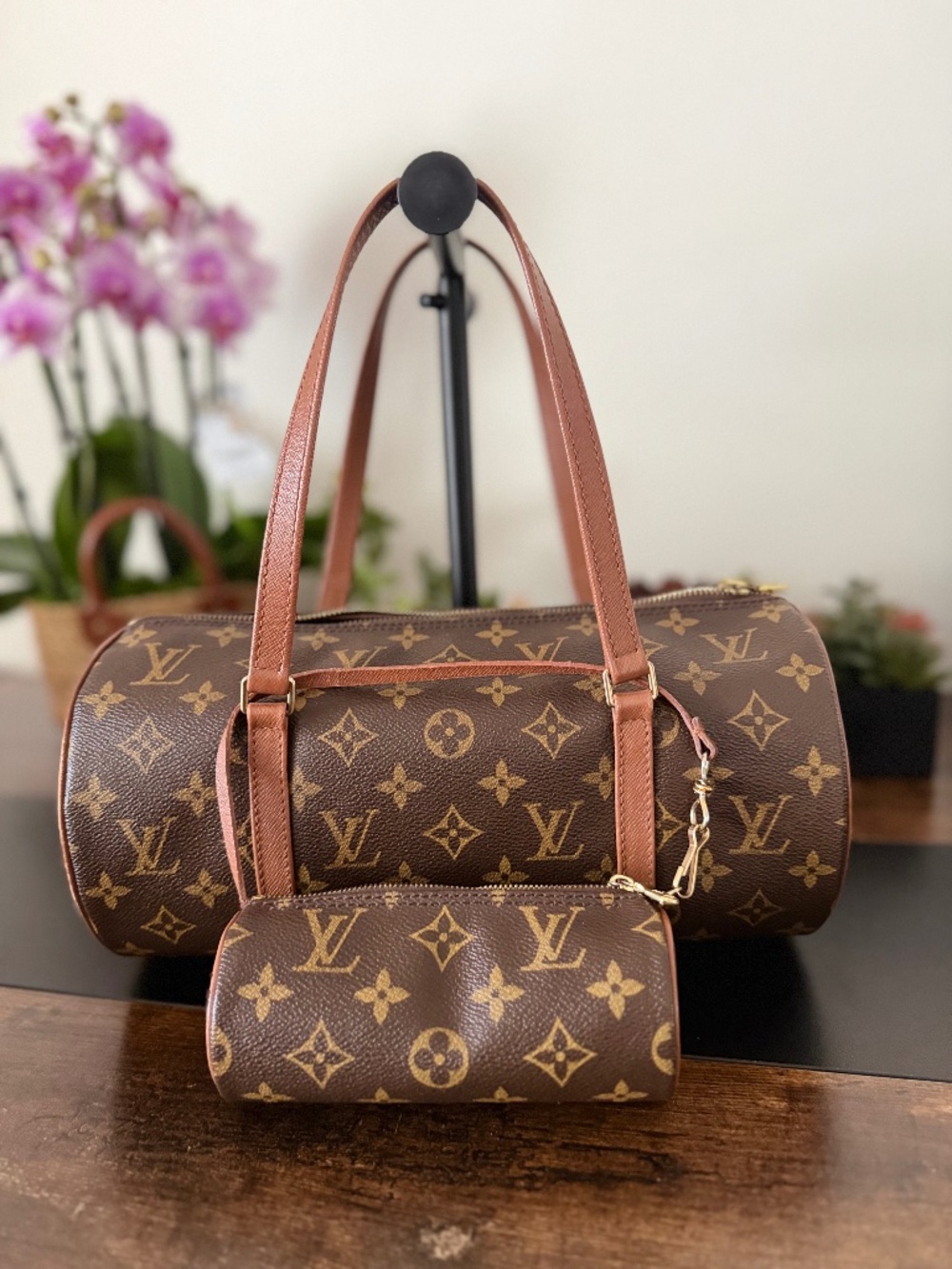 Louis Vuitton Papillon 30 Monogram Canvas Shoulder Bag w/ Pouch (with COA)